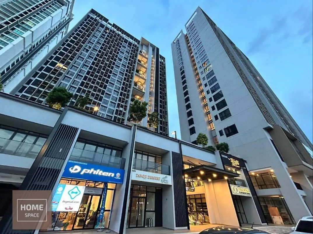Cosy Sky Tree 5 Min Walk To Aeon Bukit Indah Jb Legoland Exclusive Room Suite By Homespace Johor Bahru